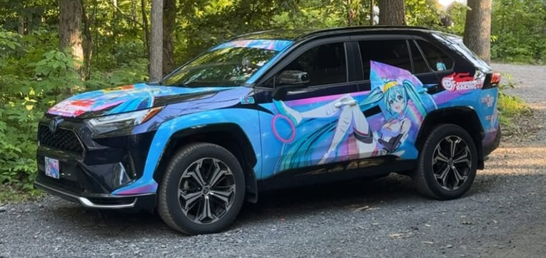 Hatsune Miku-themed Toyota RAV4. Credit: @christian_gsr2021 on Instagram.